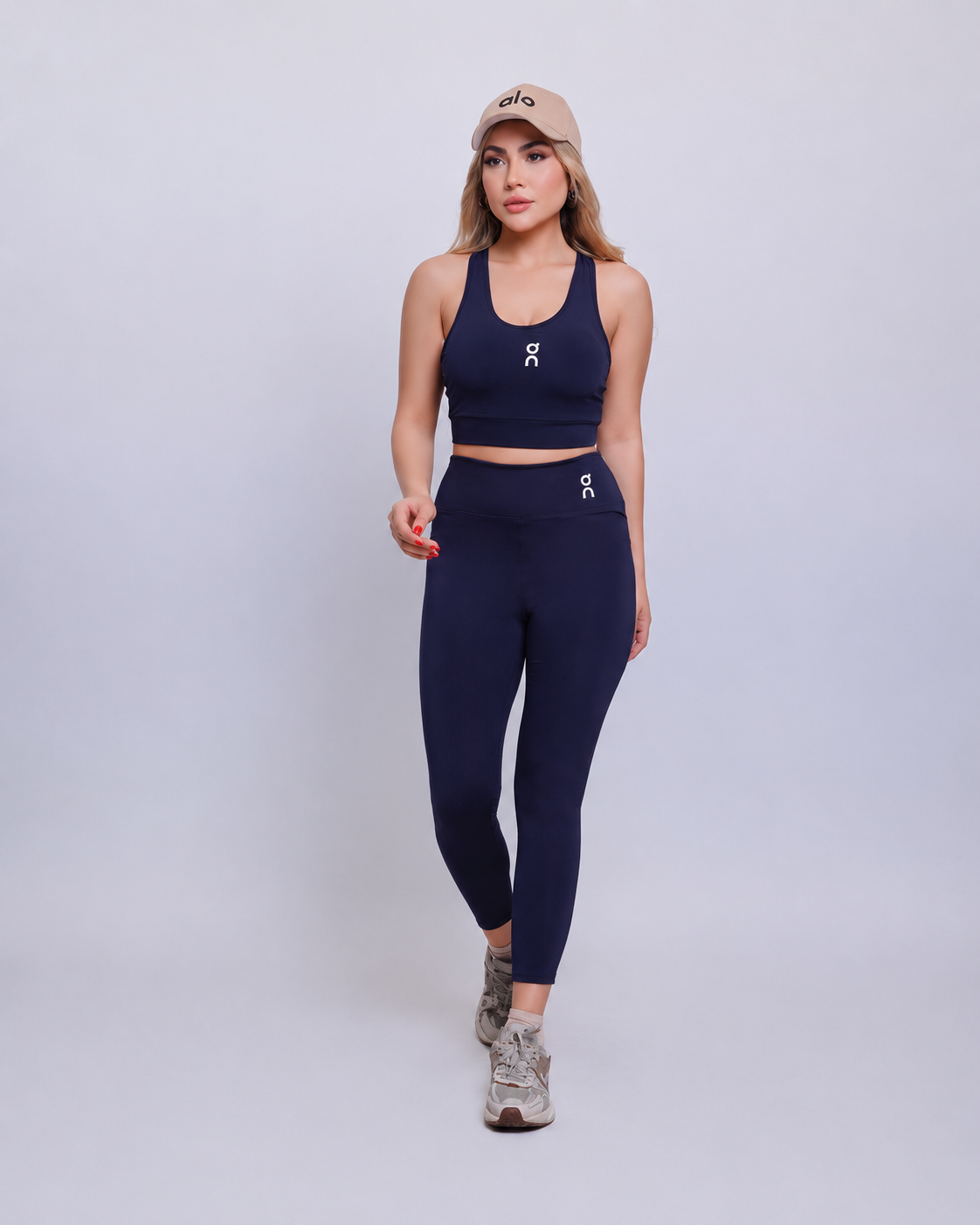 ست ورزشی زنانه on running (آن رانینگ) - Image 5